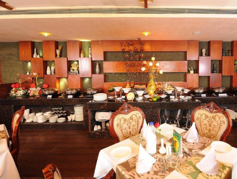 Hk Clarks Inn, Amritsar Extérieur photo